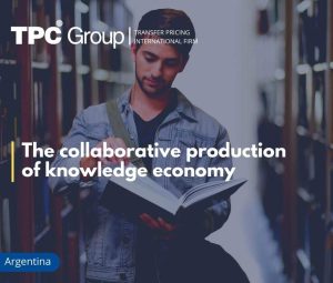 The Collaborative Production of Growth Economics